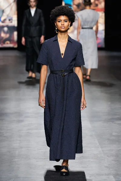 Look 53